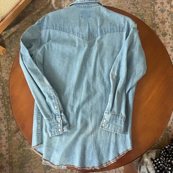 Men's Wrangler Denim Shirt - Picture 3 of 6